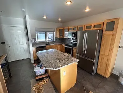 3 bed, 1248 sqft, $3,600 — Photo 2
