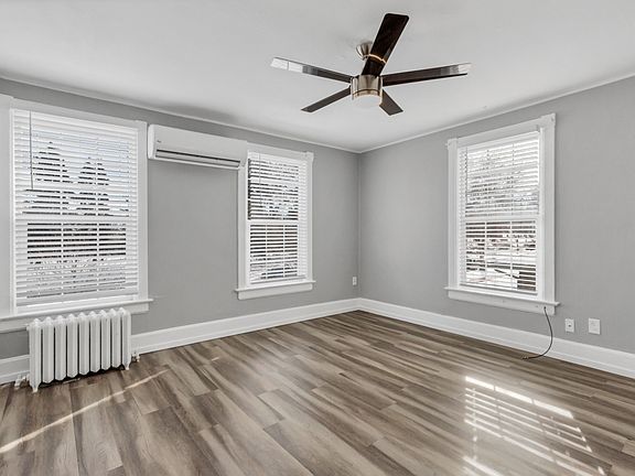 4th image of 1617 10th Ave Unit 3