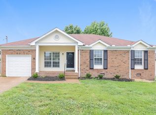 114 Cloverfield Ct, Hendersonville, TN 37075