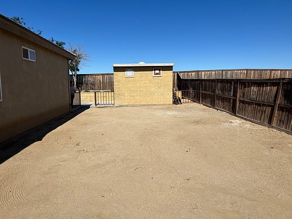 3rd image of 15644 Red Oak Way