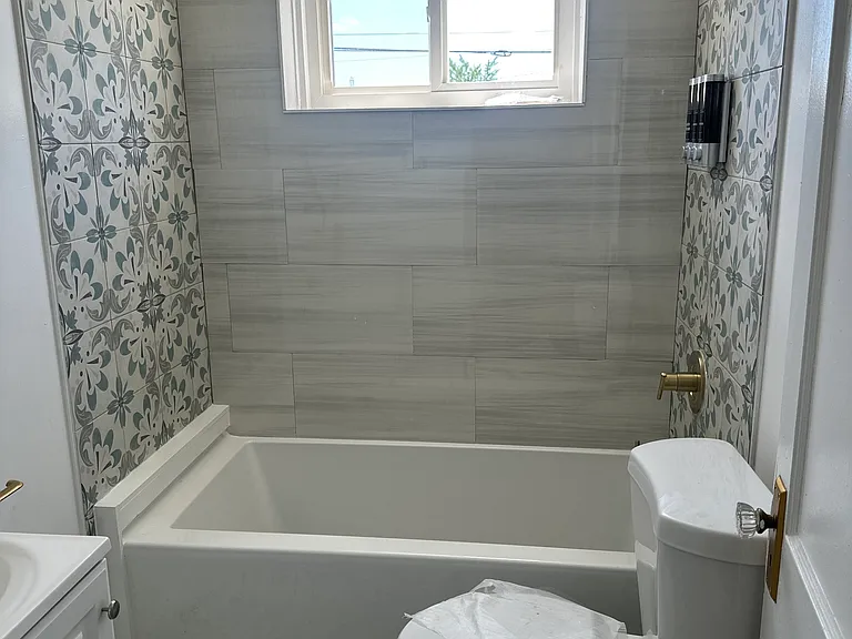 638 E Carver St #1 — Photo 7