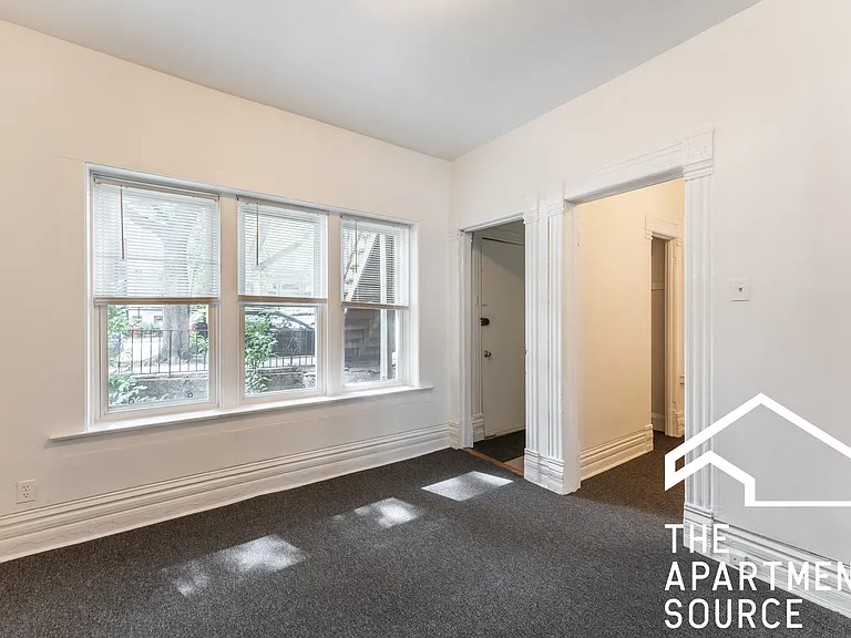 1733 N Wolcott Ave #G — Photo 2