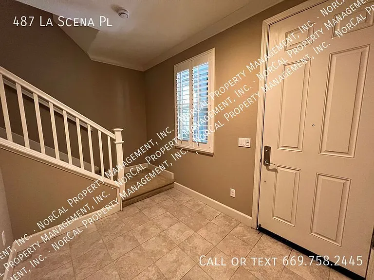 487 La Scena Pl — Photo 4
