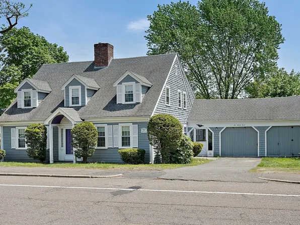 627 S Franklin St, Holbrook, MA 02343