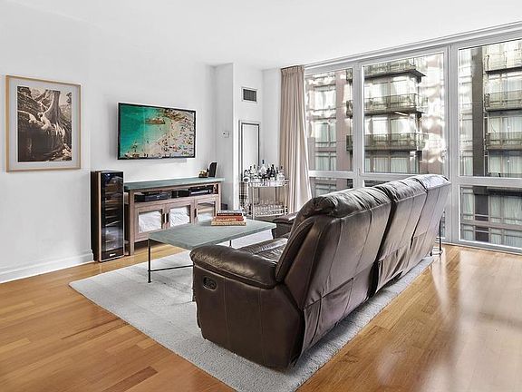 2nd image of 39 E 29th St #8-C