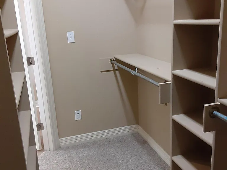 420 Half Moon Ln — Photo 13
