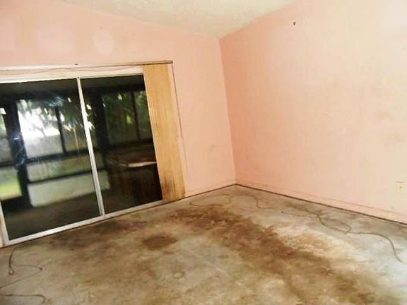 4th image of 5617 Berry Blossom Way W