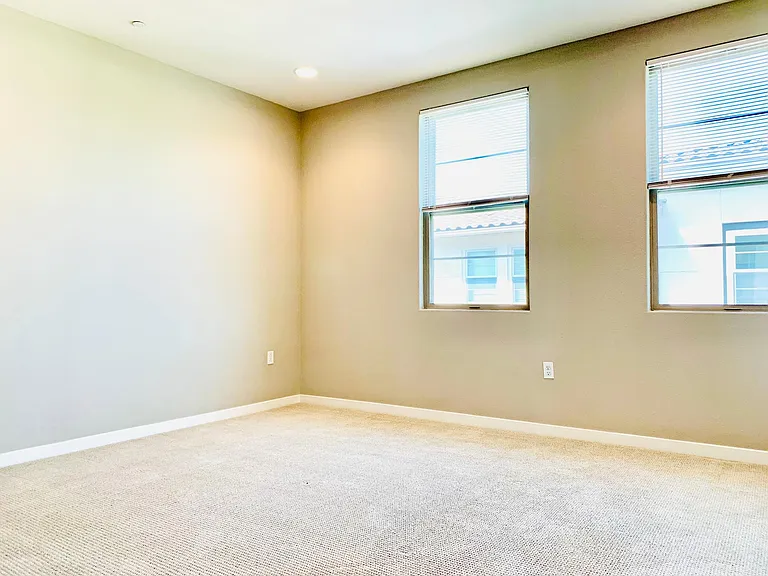 1099 Harebell Pl — Photo 20