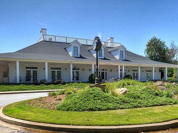 2nd image of 212 River Falls Dr
