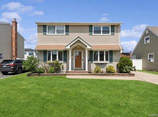 1016 Washington Avenue, Westbury, NY 11590