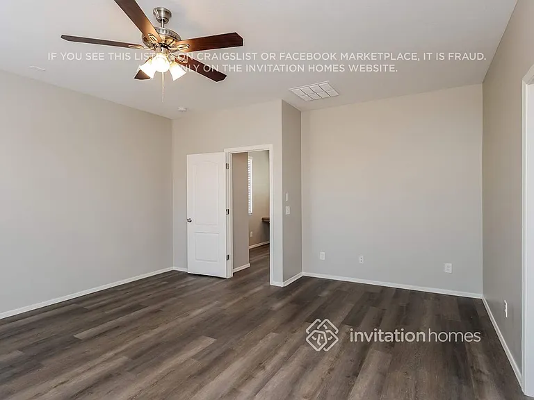 864 E Devon Rd — Photo 8