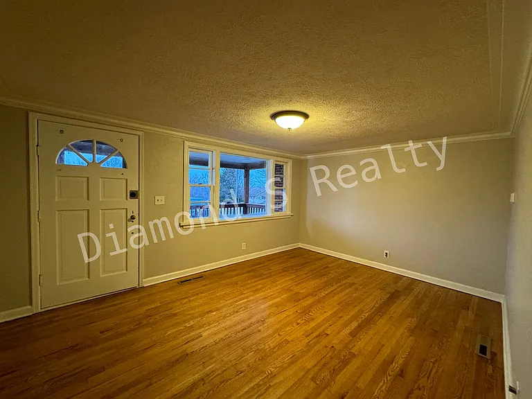 3435 S Sulgrove Ave — Photo 3