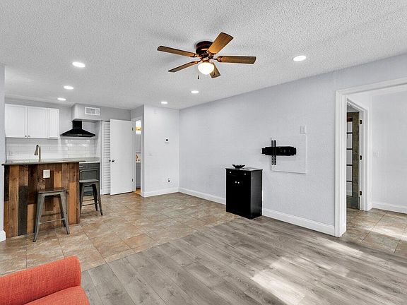 5th image of 5701 Gatlin Avenue Avenue #125