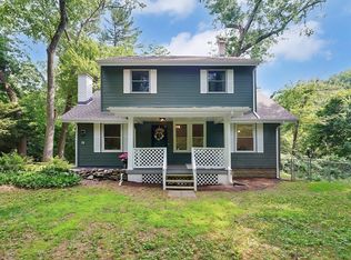 2 Opal St, Springfield, MA 01108