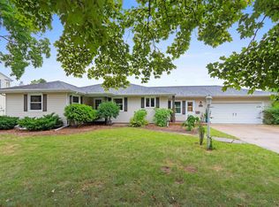 1030 W Frances St, Appleton, WI 54914