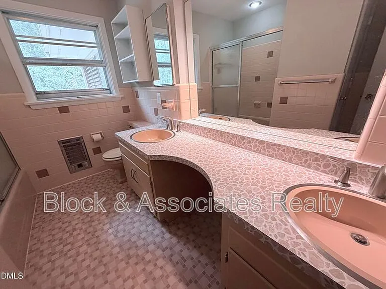 405 N Main St — Photo 15