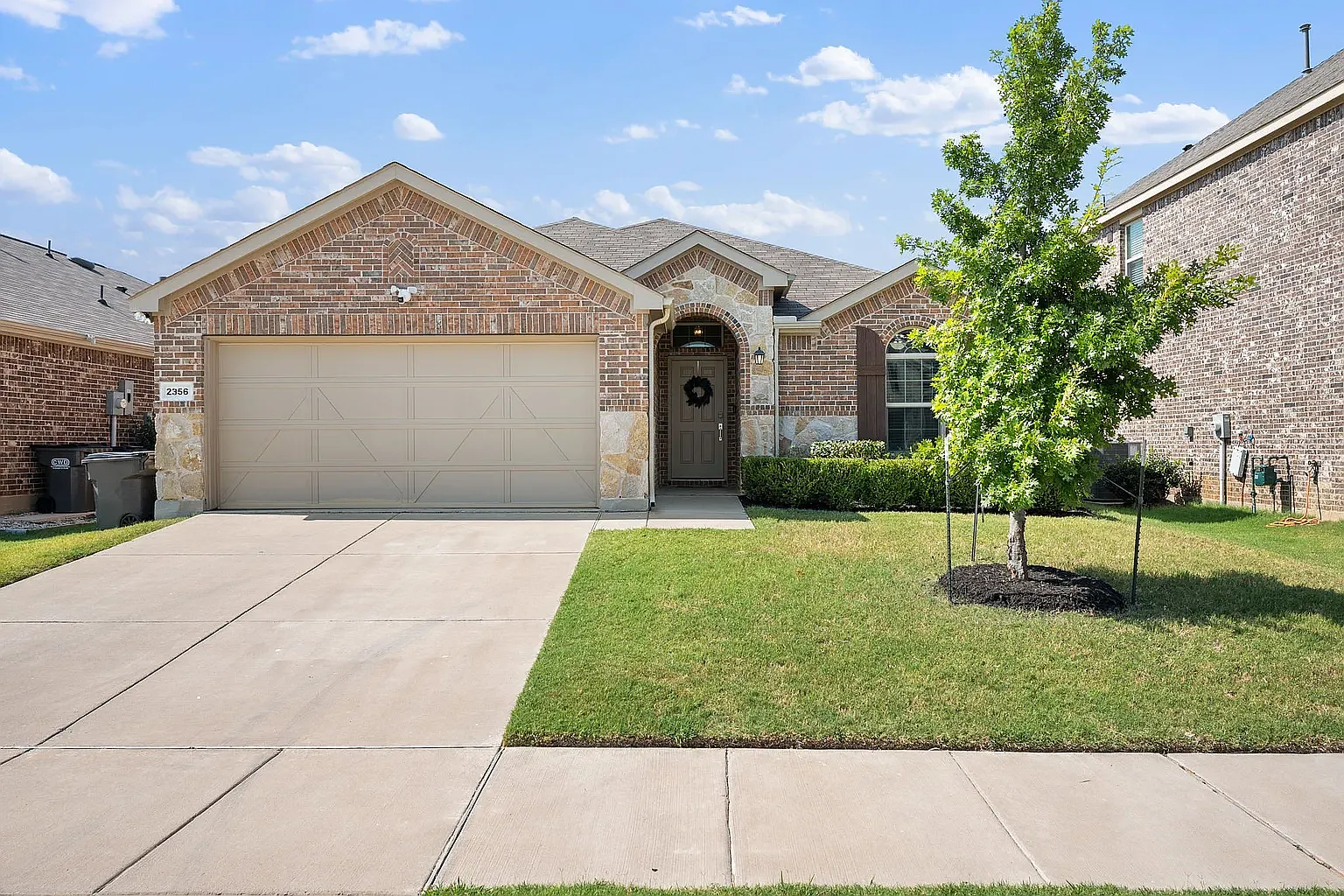 3 bed, 1696 sqft, $2,100 — Photo 1