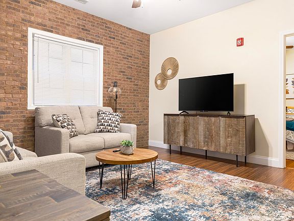 3rd image of 407 S Roan St #11302728