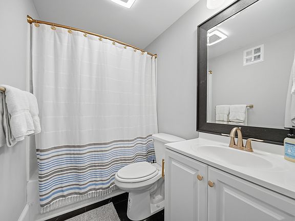 5th image of 209 S King St #2