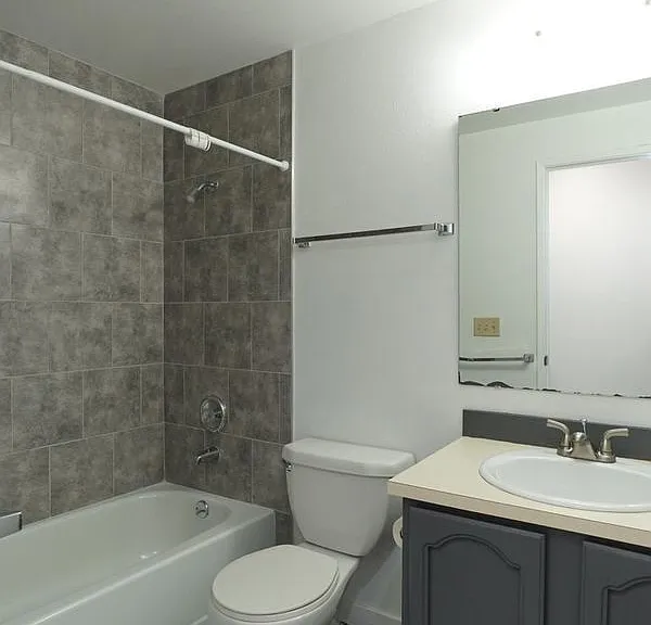 12221 100th Ave NE #204 — Photo 10