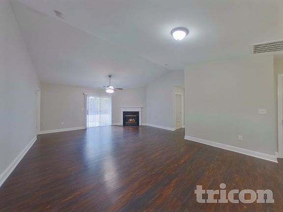 3rd image of 4116 Larkhaven Village Dr