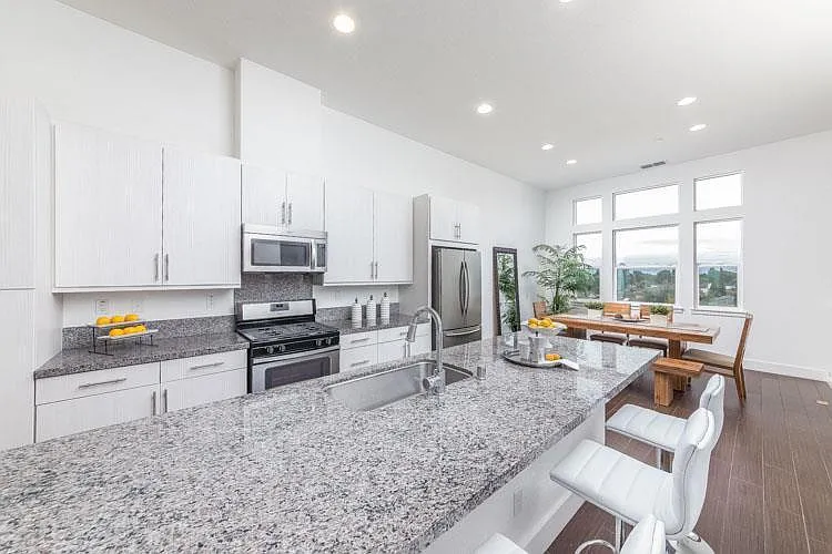 1336 N Capitol Ave #6 — Photo 1