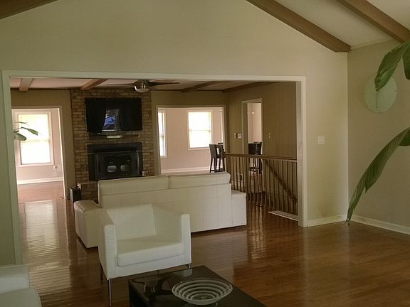 Living room 18 x 20