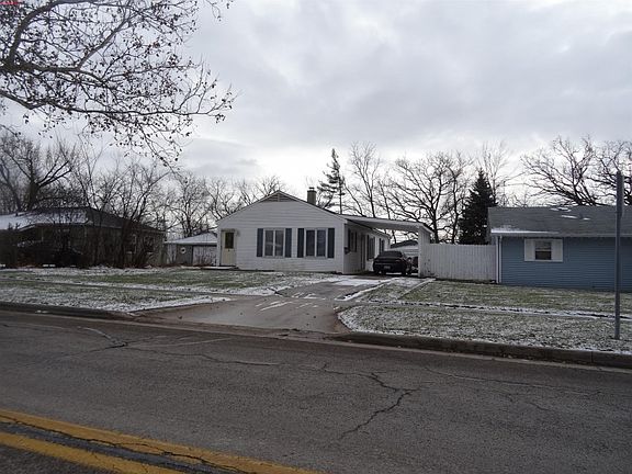 4th image of 5 Golf View Ln
