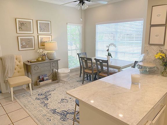 Kitchen table area