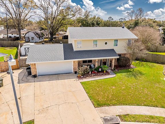 2nd image of 924 Eagle Dr