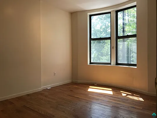 Rented by EXR | media 6