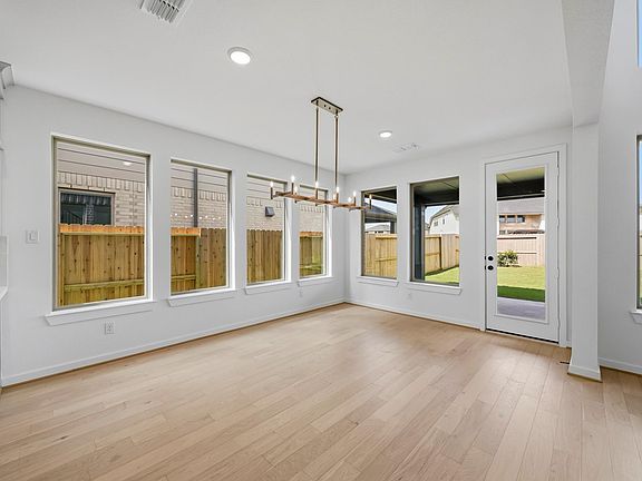 5th image of 4518 Sunny Hazel Ln