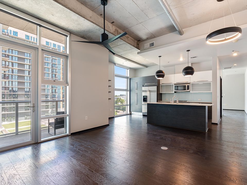 1st image of 700 12th Ave S Unit 609