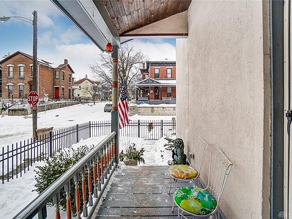 5th image of 1700 E 4th St