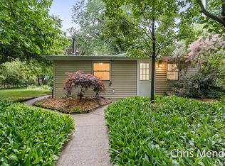 504 Colfax Ave, Grand Haven, MI 49417