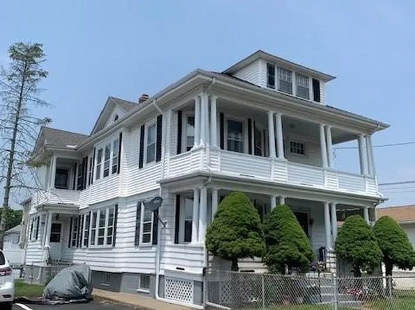 17-19 Brown St, East Providence, RI 02914