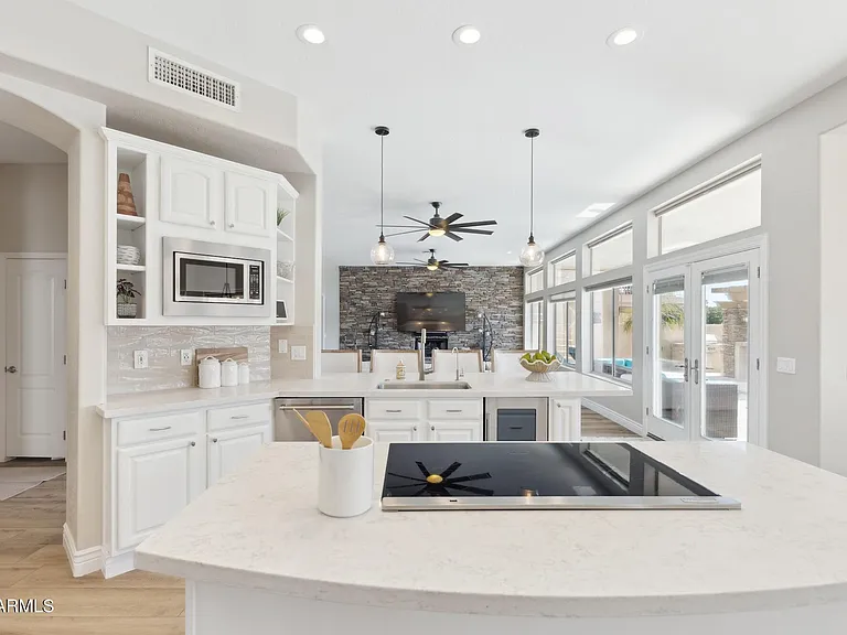 1321 W Shellfish Dr — Photo 42