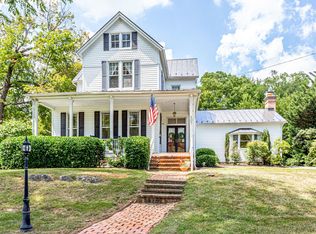207 S Church St, Berryville, VA 22611