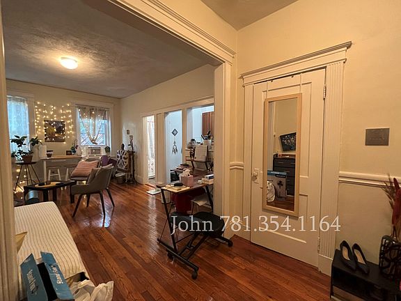 4th image of 1334 Commonwealth Ave #18AA