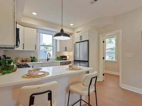 103 N Dundalk Ave, Baltimore, MD 21222