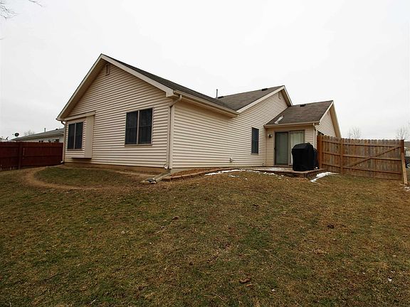 4th image of 1417 Garden St