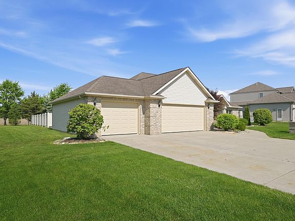 3rd image of 403 Steeplechase Dr