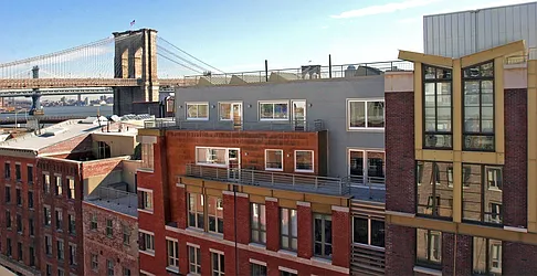 225 Front Street in Fulton/Seaport