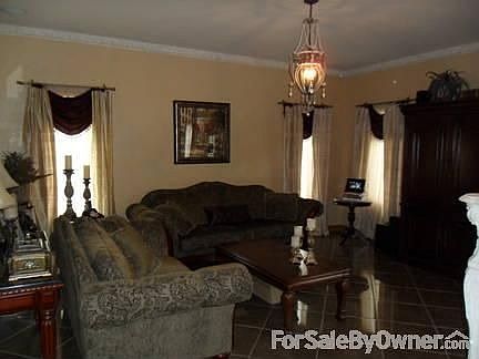 5th image of 1513 W Clover Ln