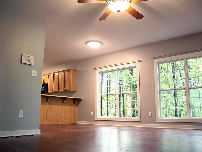 285 Timberlane Dr — Photo 6