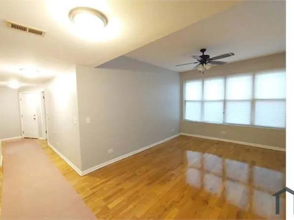 600 E Marquette Rd #2, Chicago, IL 60637