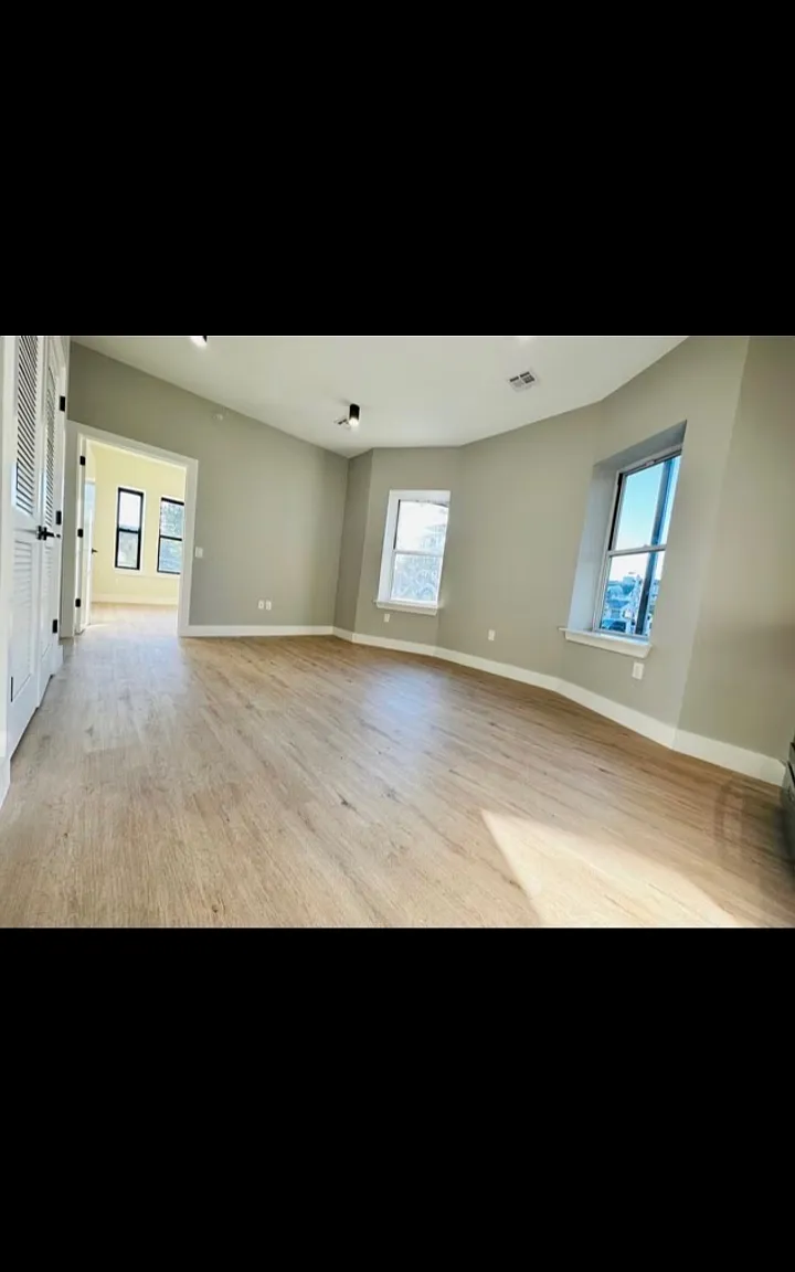 2 bed, $2,250 — Photo 2