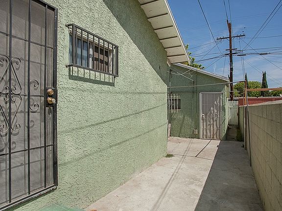 3rd image of 1531 W 60th Pl