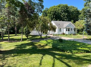 4688 64th St, Holland, MI 49423