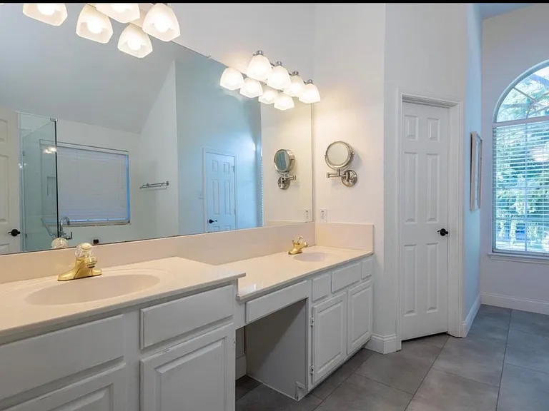 2707 Whitby Ln — Photo 16